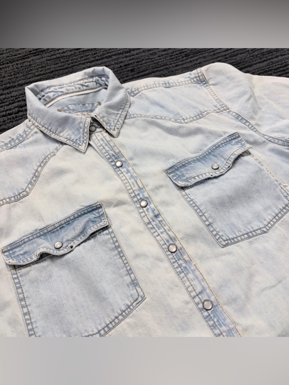 We The Free Western Light Wash Denim Button Up Short Sleeve Shirt - Picture 4 of 6